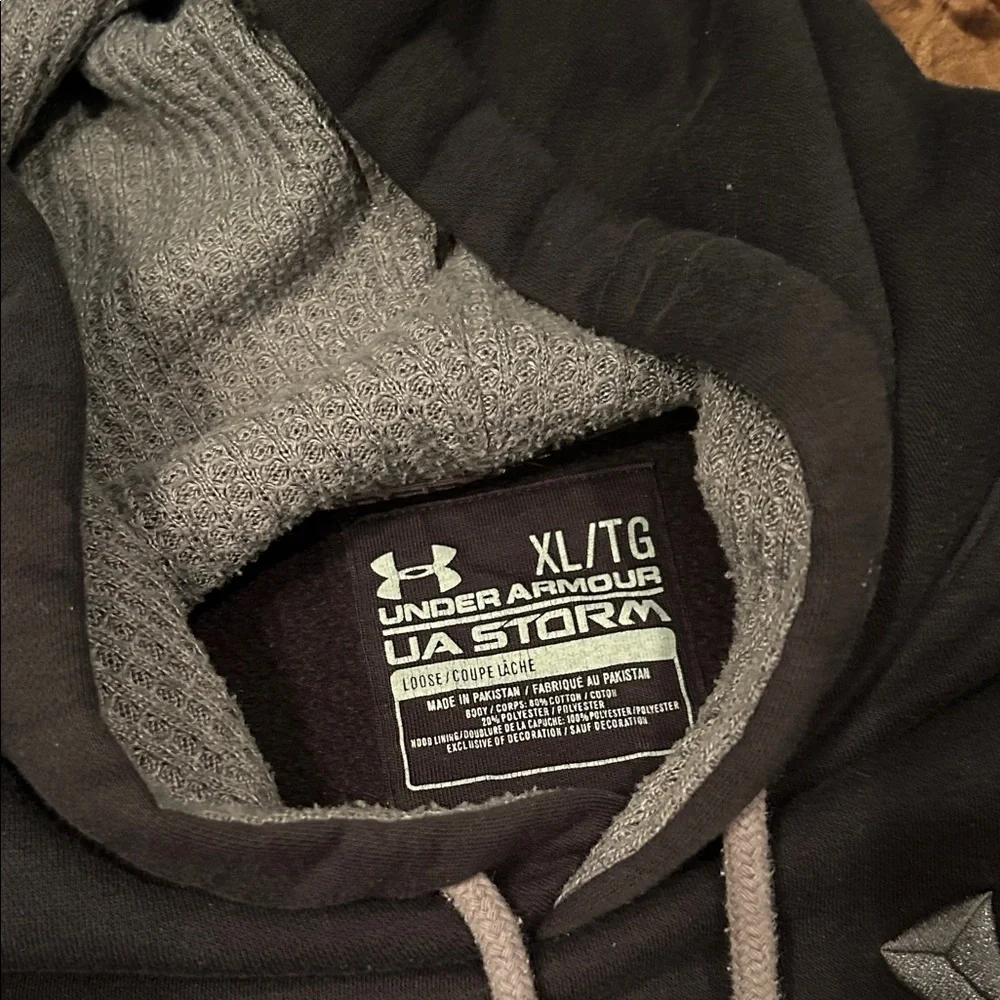 Under Armour Black hooded sweatshirt - Picture 5 of 5